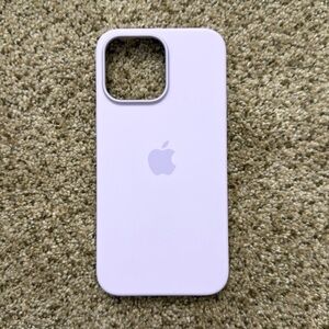 iPhone 14 Pro Max Silicone Case with MagSafe Lilac